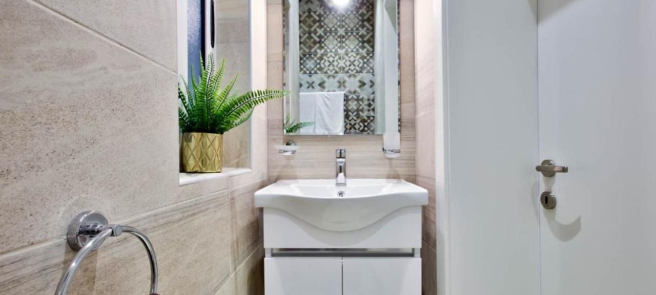 Ursula Apartments Self Catering Studios And 1-Br In Central Valletta By Tritoni Hotels Buitenkant foto